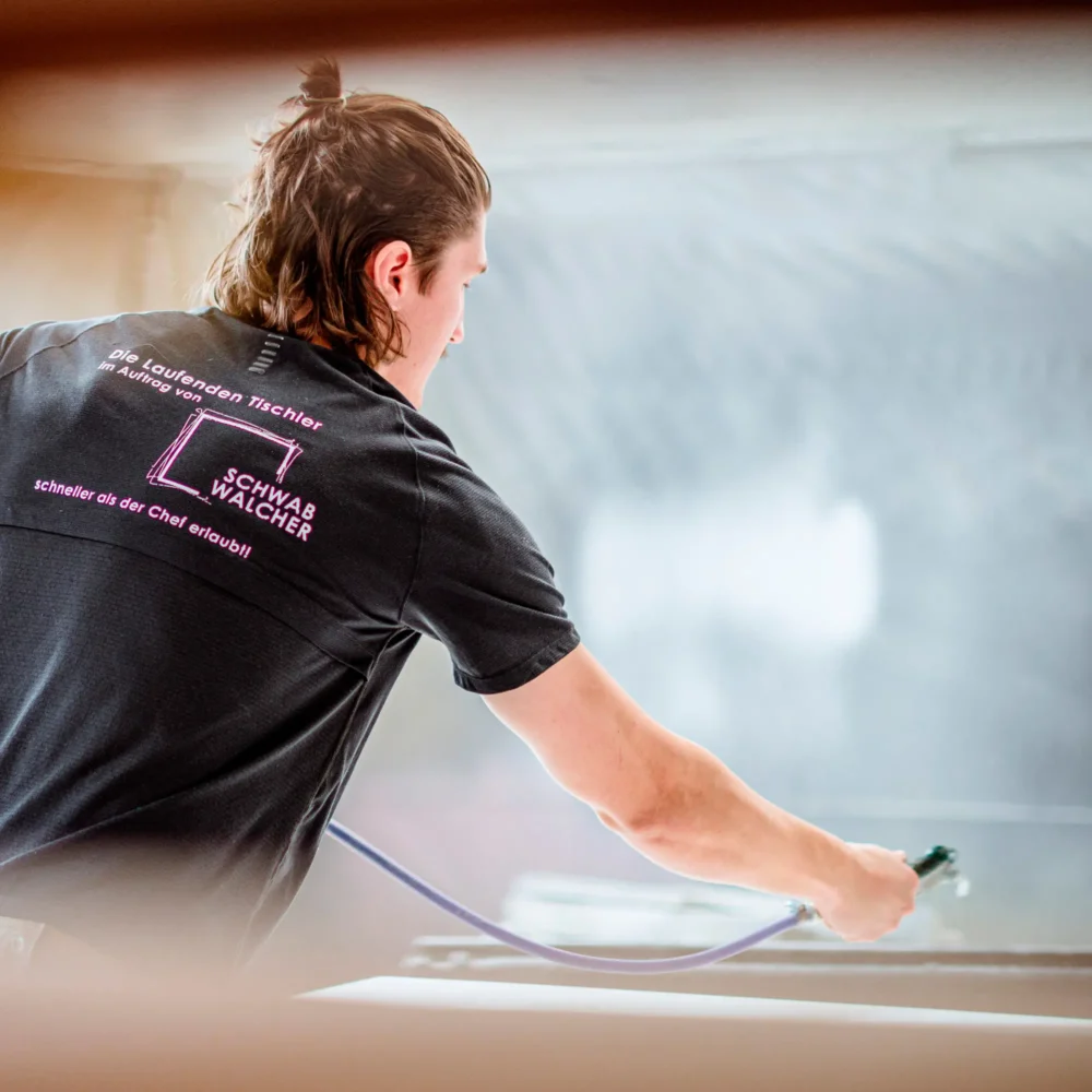 Tischler in der Schwab-Walcher Werkstatt